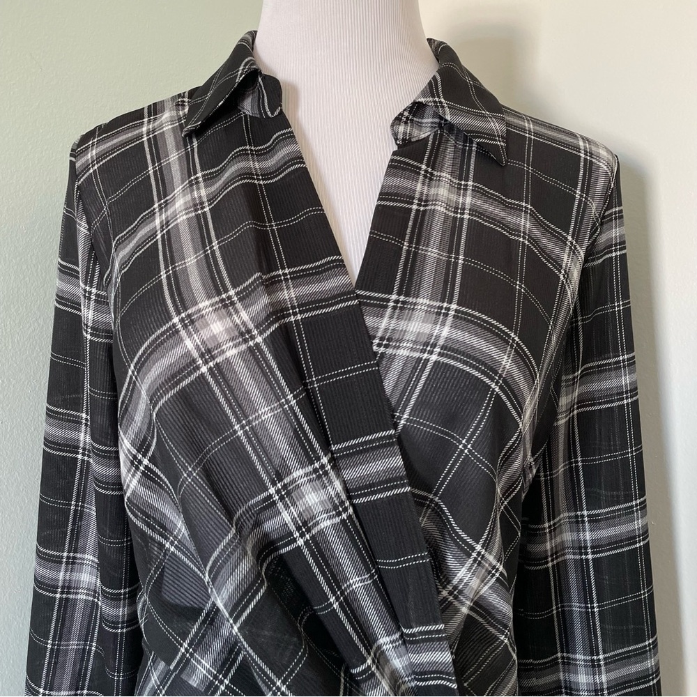 Laundry by Shelli Segal Checked Twisted Blouse Size M - Picture 3 of 13